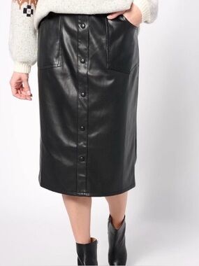 New Denim & Co. Canyon Retreat Snap Front Black Faux Leather Skirt / Size 4